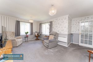 Sitting/Dining Room- click for photo gallery